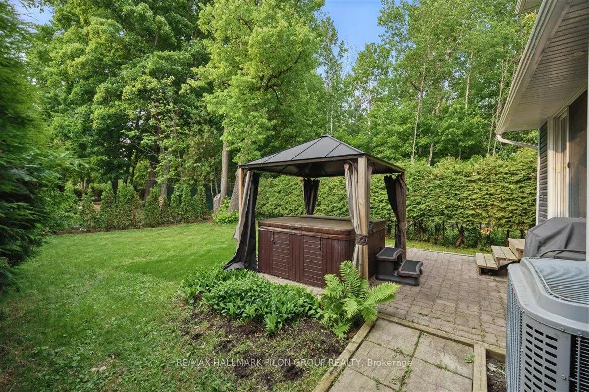 Photo 25 of 84 Eastpark Drive, Ottawa, Blackburn Hamlet — HOMEH