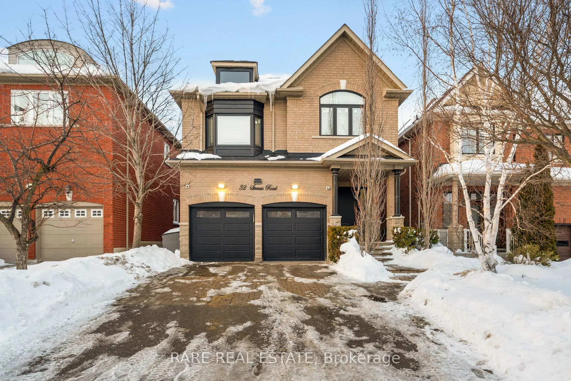 Photo 1 of 32 Strauss Road, Vaughan, Patterson — HOMEH