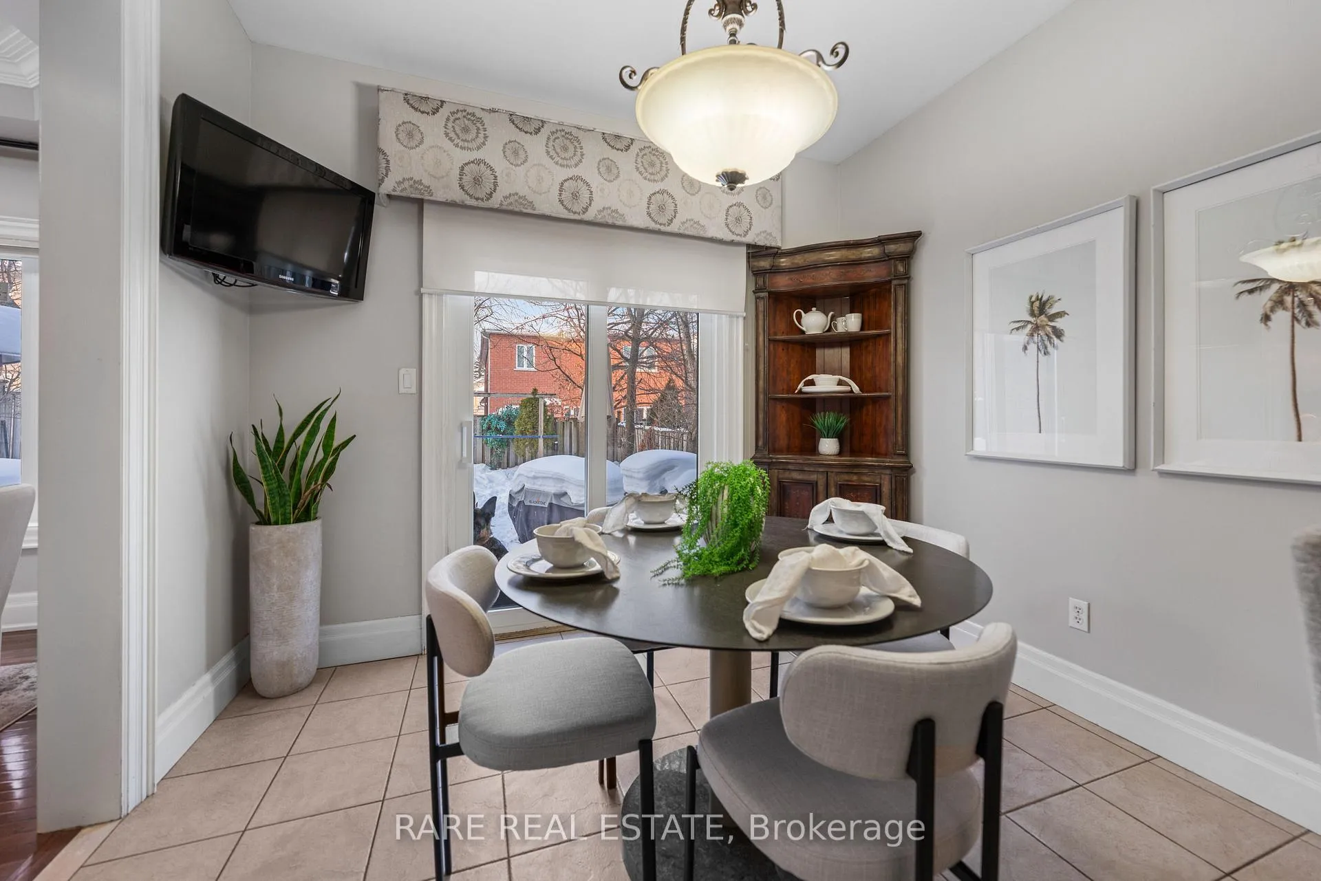 Photo 11 of 32 Strauss Road, Vaughan, Patterson — HOMEH