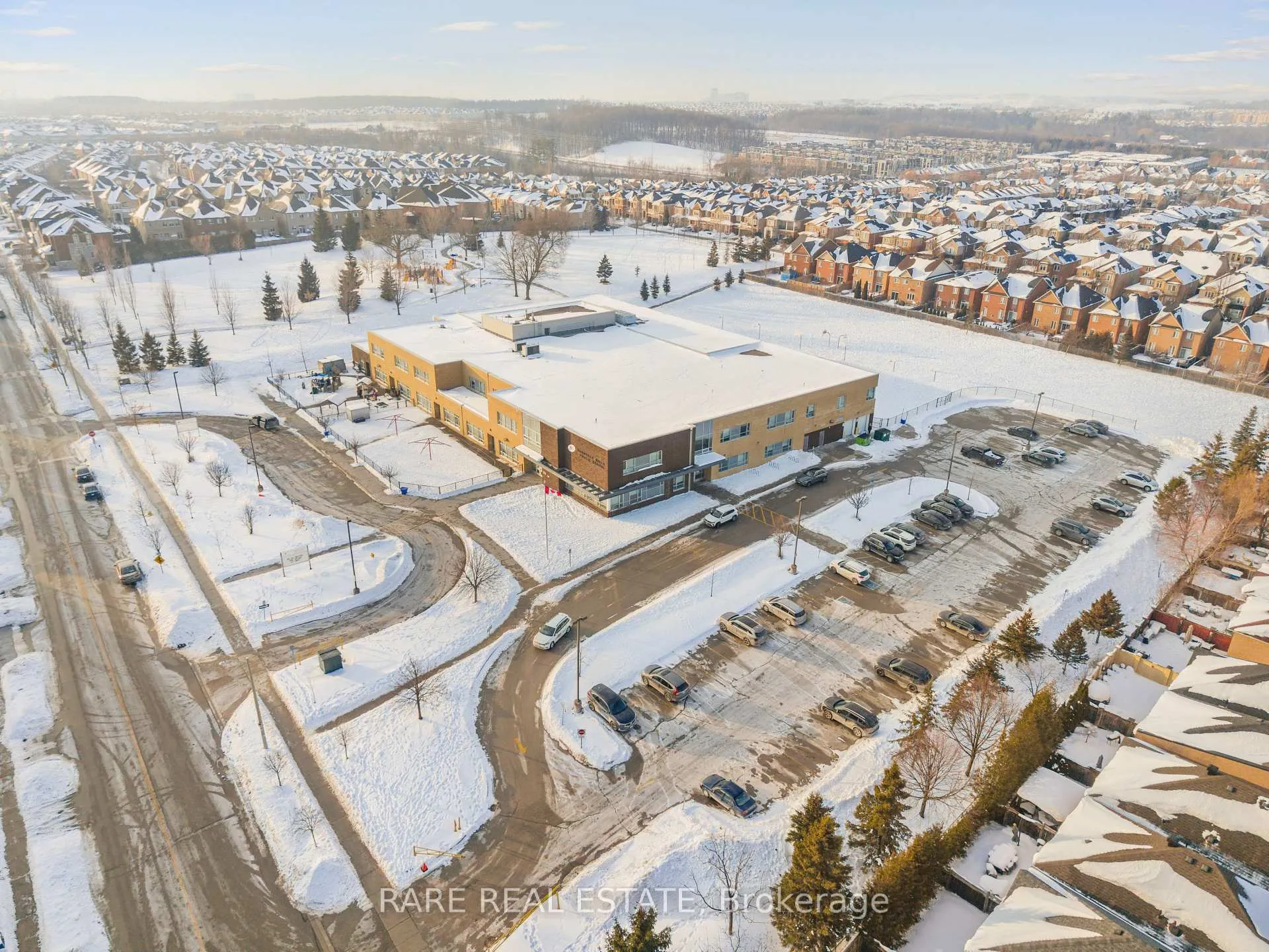 Photo 42 of 32 Strauss Road, Vaughan, Patterson — HOMEH