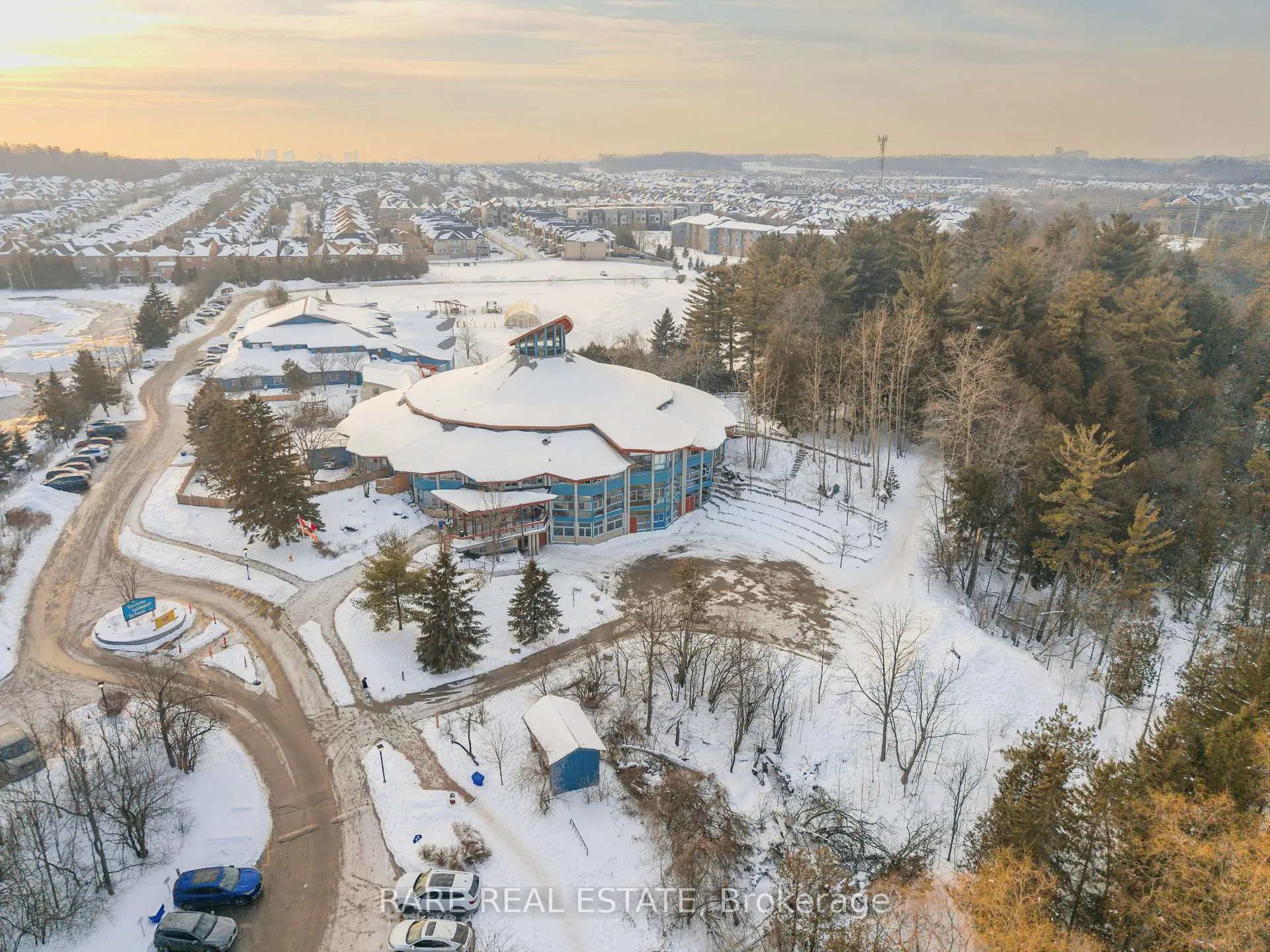 Photo 44 of 32 Strauss Road, Vaughan, Patterson — HOMEH