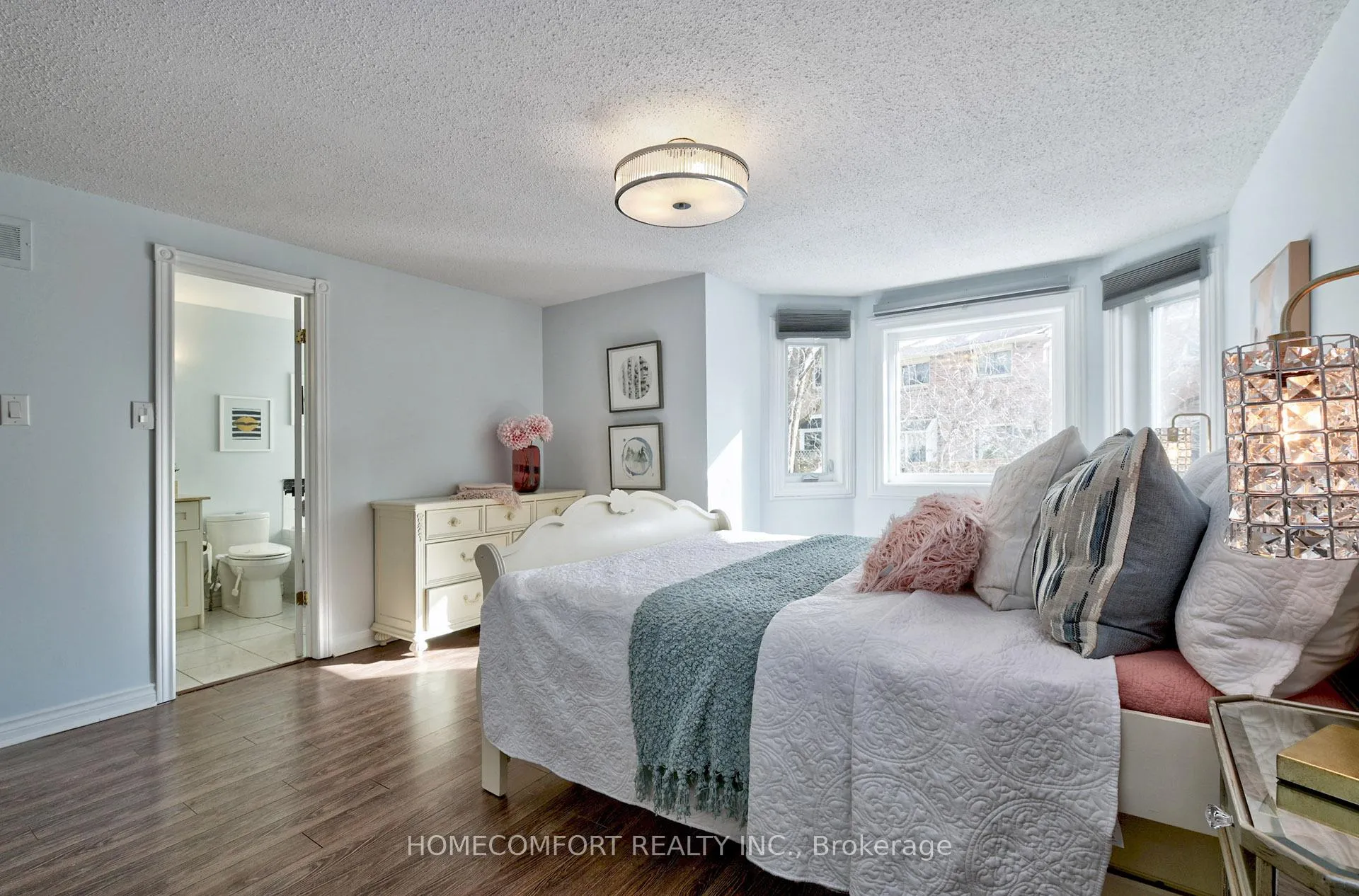 Photo 28 of 11 Old Wellington Street, Markham, Bullock — HOMEH