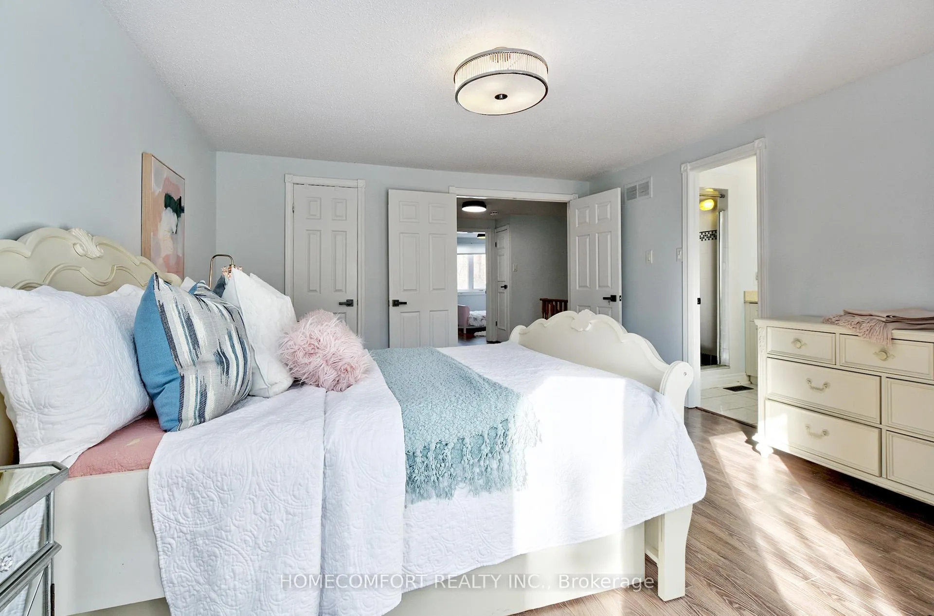 Photo 29 of 11 Old Wellington Street, Markham, Bullock — HOMEH