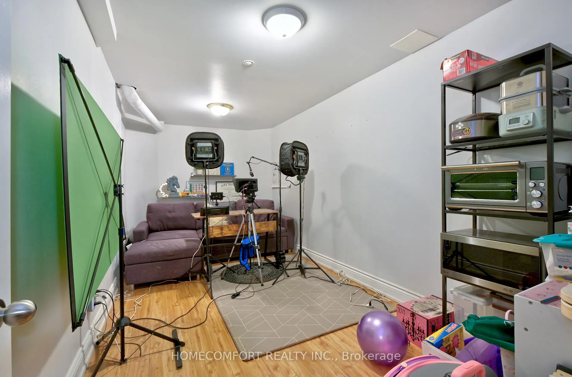 Photo 34 of 11 Old Wellington Street, Markham, Bullock — HOMEH