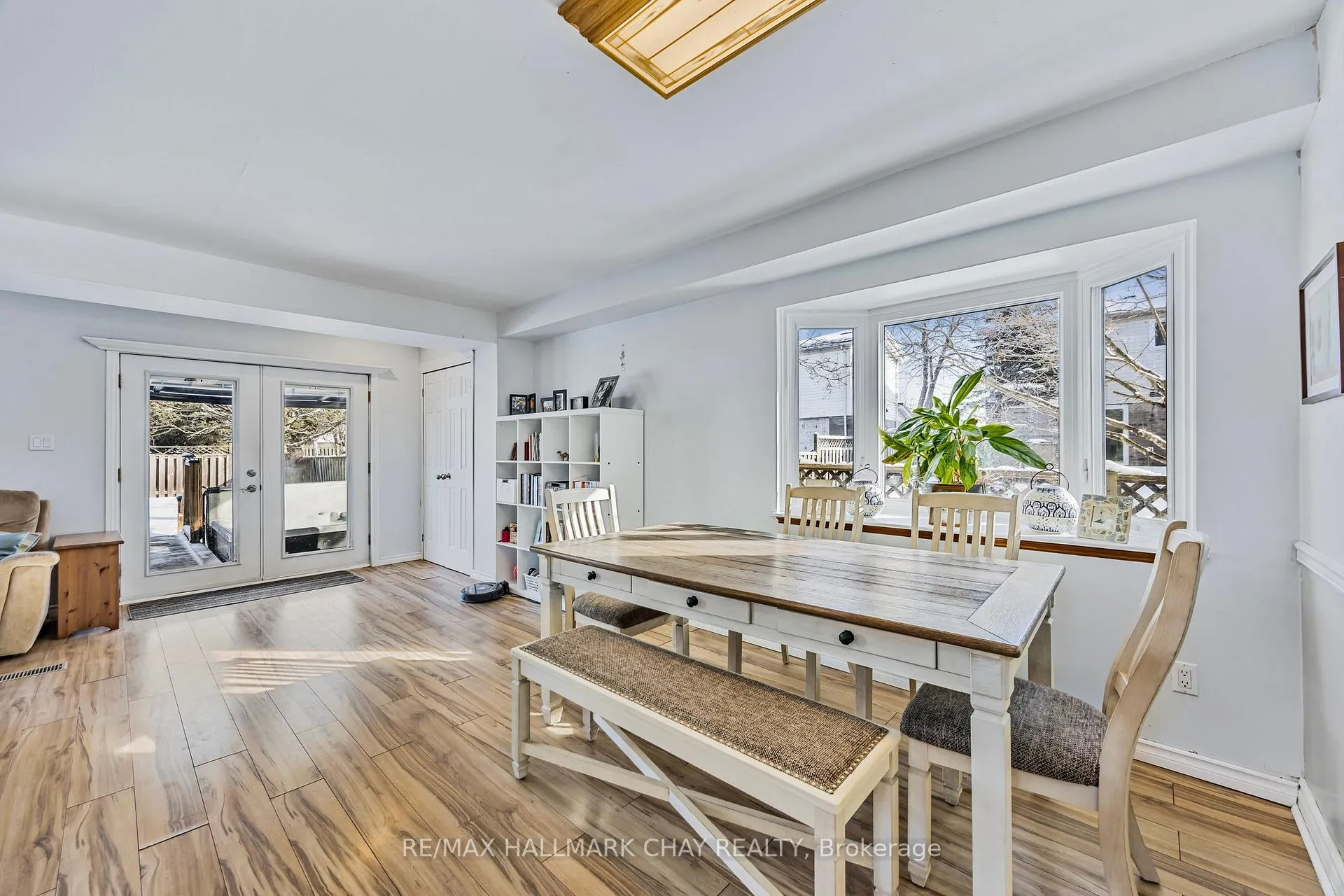 Photo 9 of 23 Metcalf Crescent, New Tecumseth, Tottenham — HOMEH