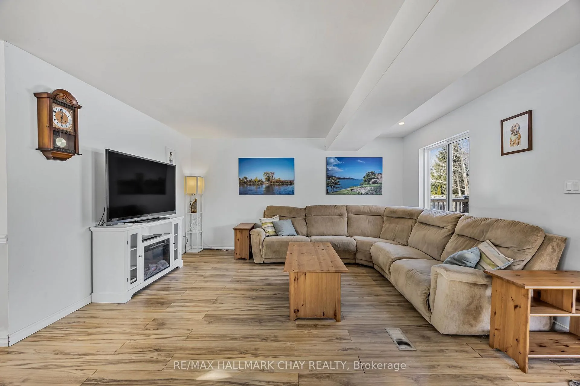 Photo 11 of 23 Metcalf Crescent, New Tecumseth, Tottenham — HOMEH
