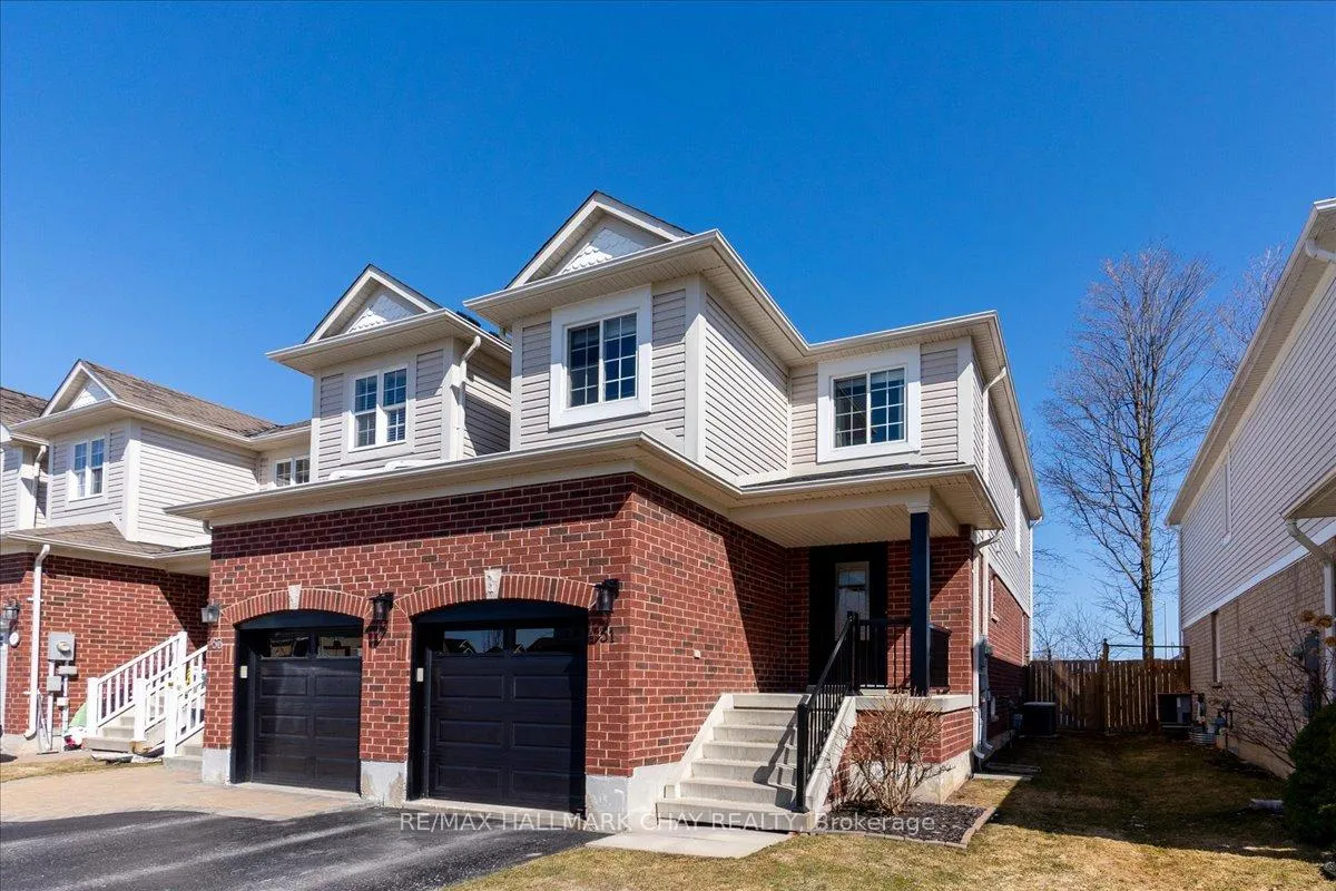 Photo 2 of 51 Winchester Terrace, Barrie, Rural Barrie Southeast — HOMEH