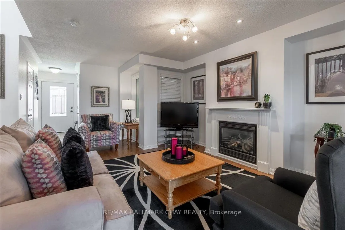 Photo 13 of 51 Winchester Terrace, Barrie, Rural Barrie Southeast — HOMEH