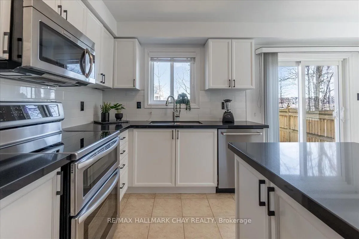 Photo 18 of 51 Winchester Terrace, Barrie, Rural Barrie Southeast — HOMEH