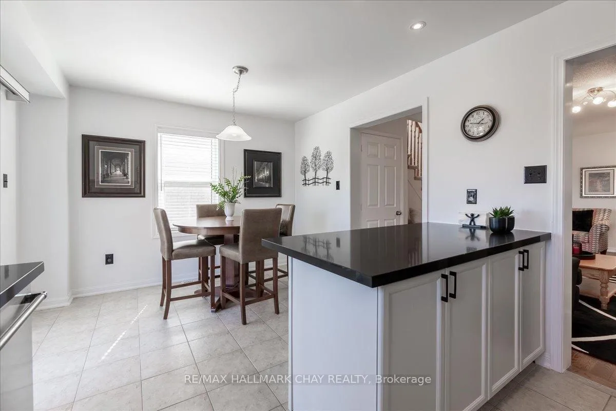 Photo 21 of 51 Winchester Terrace, Barrie, Rural Barrie Southeast — HOMEH
