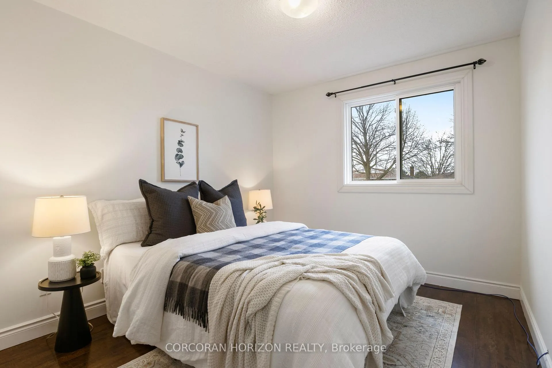 Photo 19 of 60 Devonglen Drive, Kitchener — HOMEH