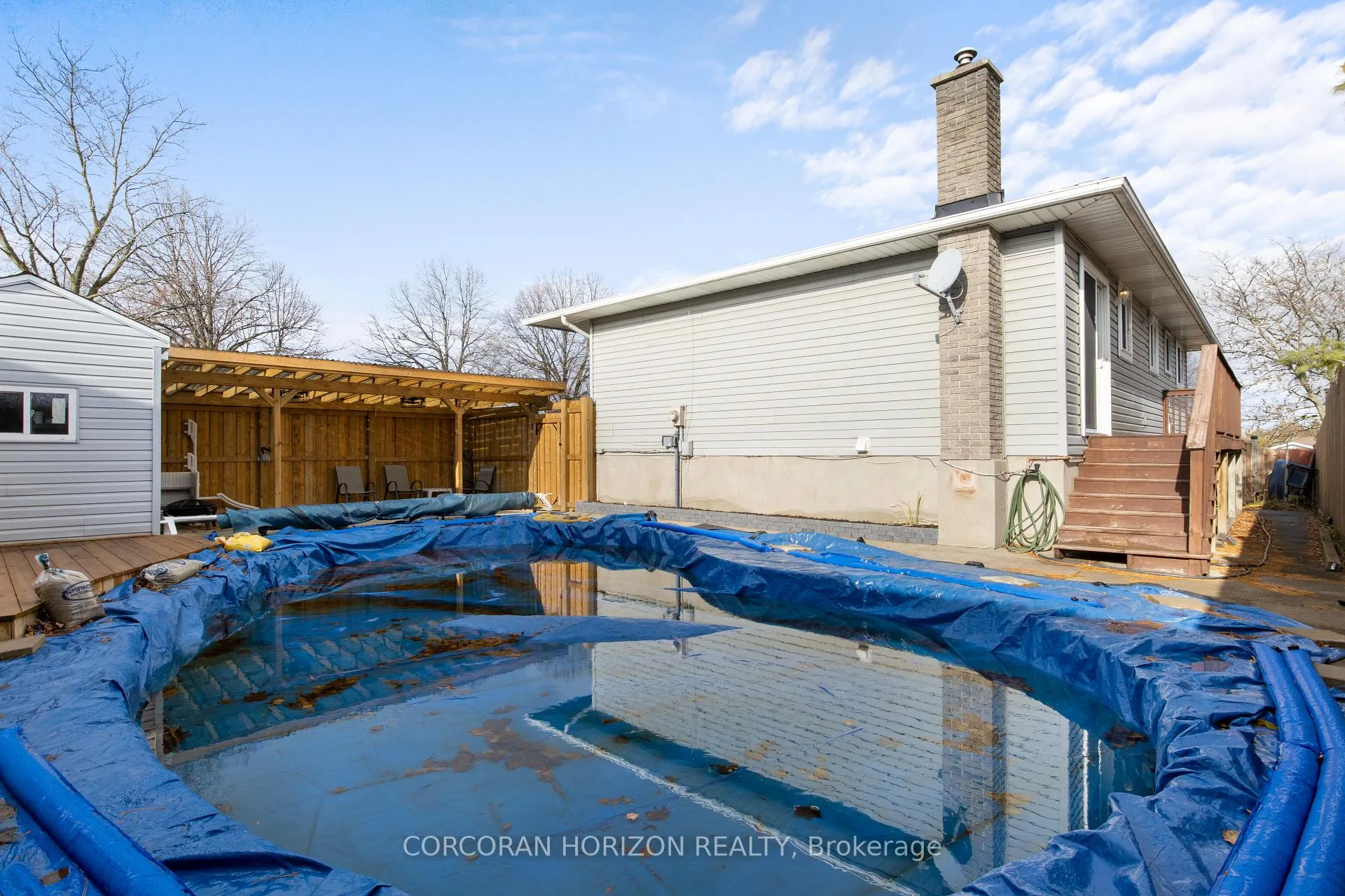 Photo 37 of 60 Devonglen Drive, Kitchener — HOMEH