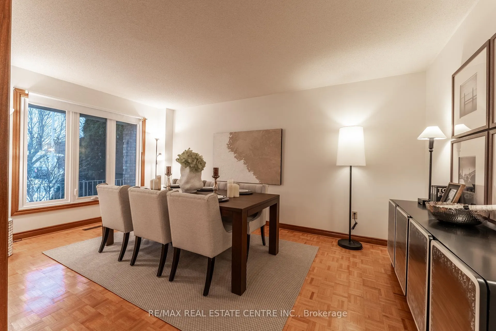 Photo 3 of 55 Swanage Drive, Vaughan, Maple — HOMEH