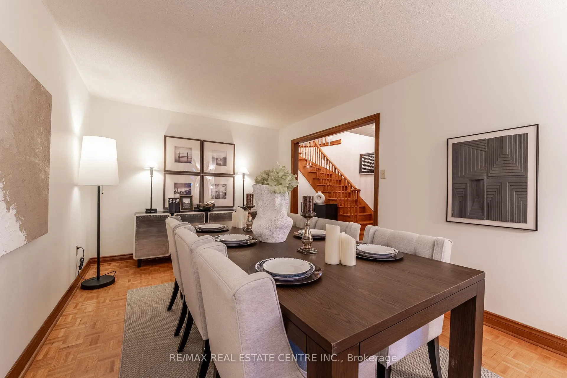 Photo 4 of 55 Swanage Drive, Vaughan, Maple — HOMEH