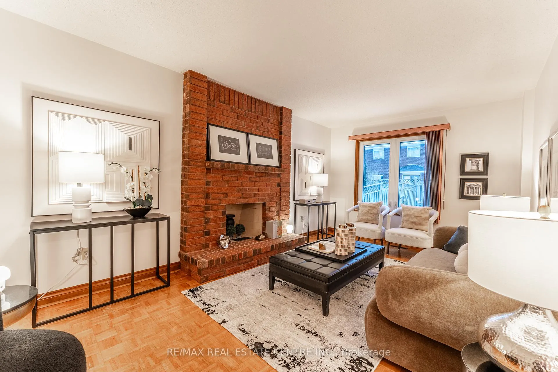 Photo 5 of 55 Swanage Drive, Vaughan, Maple — HOMEH