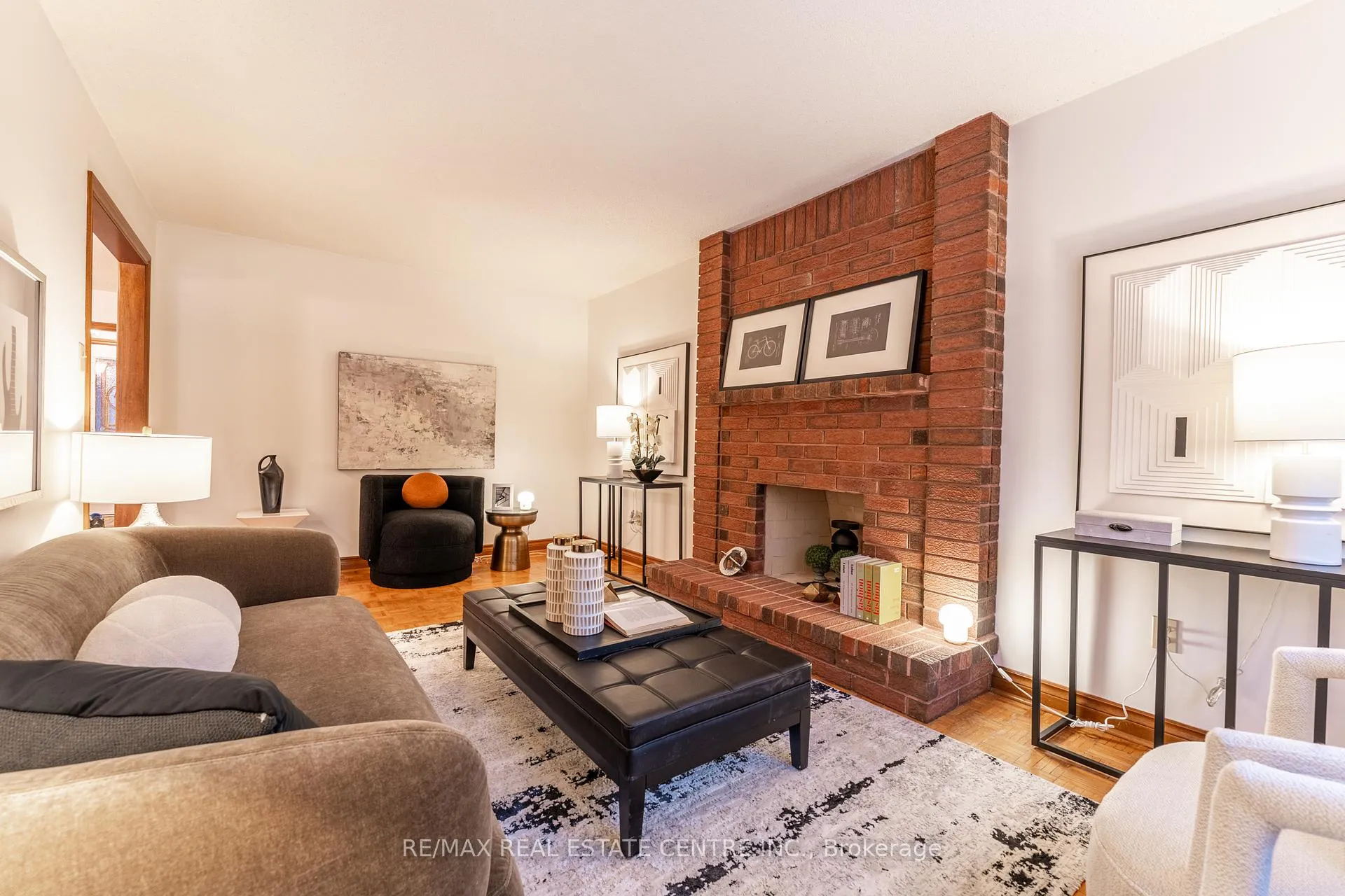 Photo 6 of 55 Swanage Drive, Vaughan, Maple — HOMEH