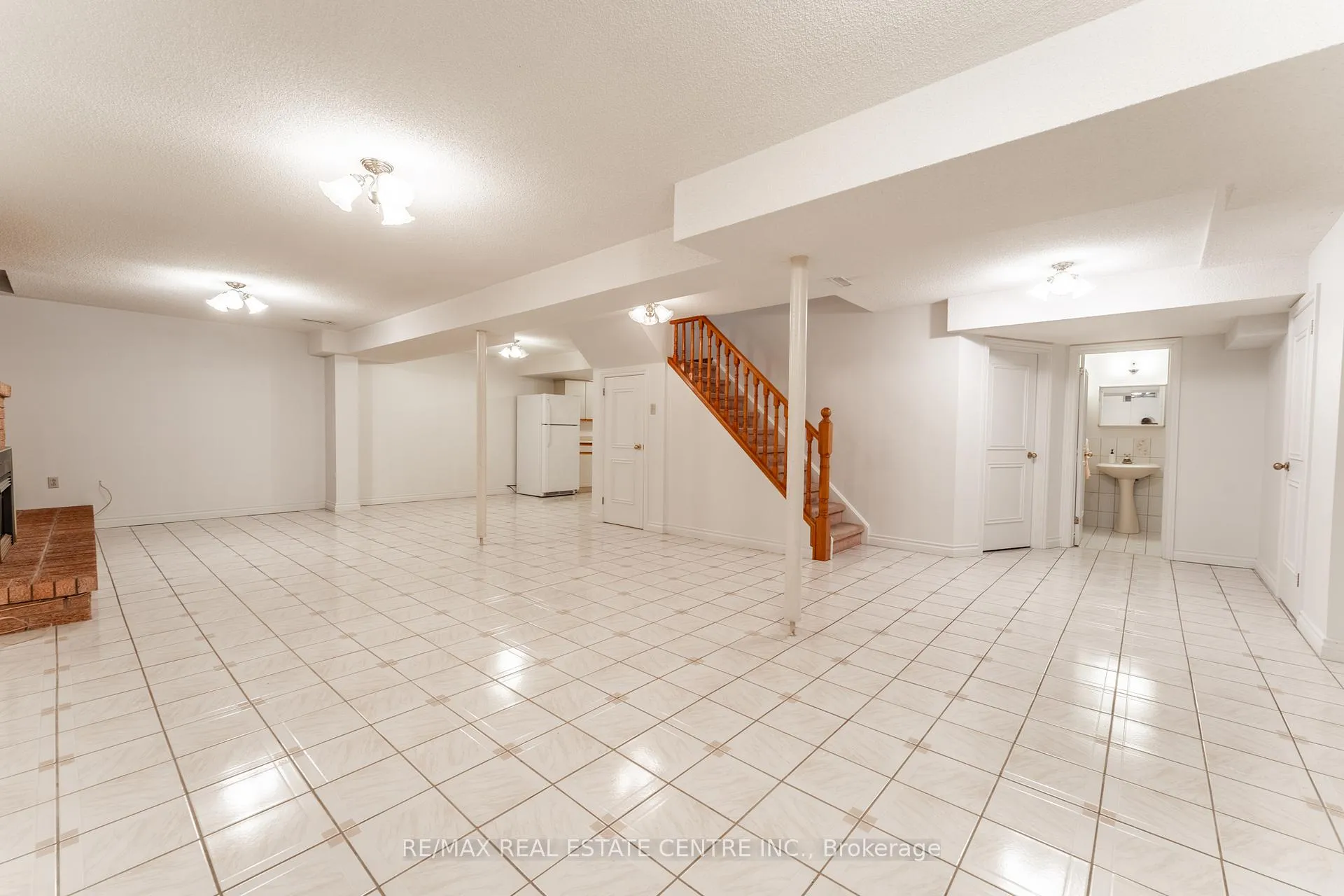 Photo 26 of 55 Swanage Drive, Vaughan, Maple — HOMEH