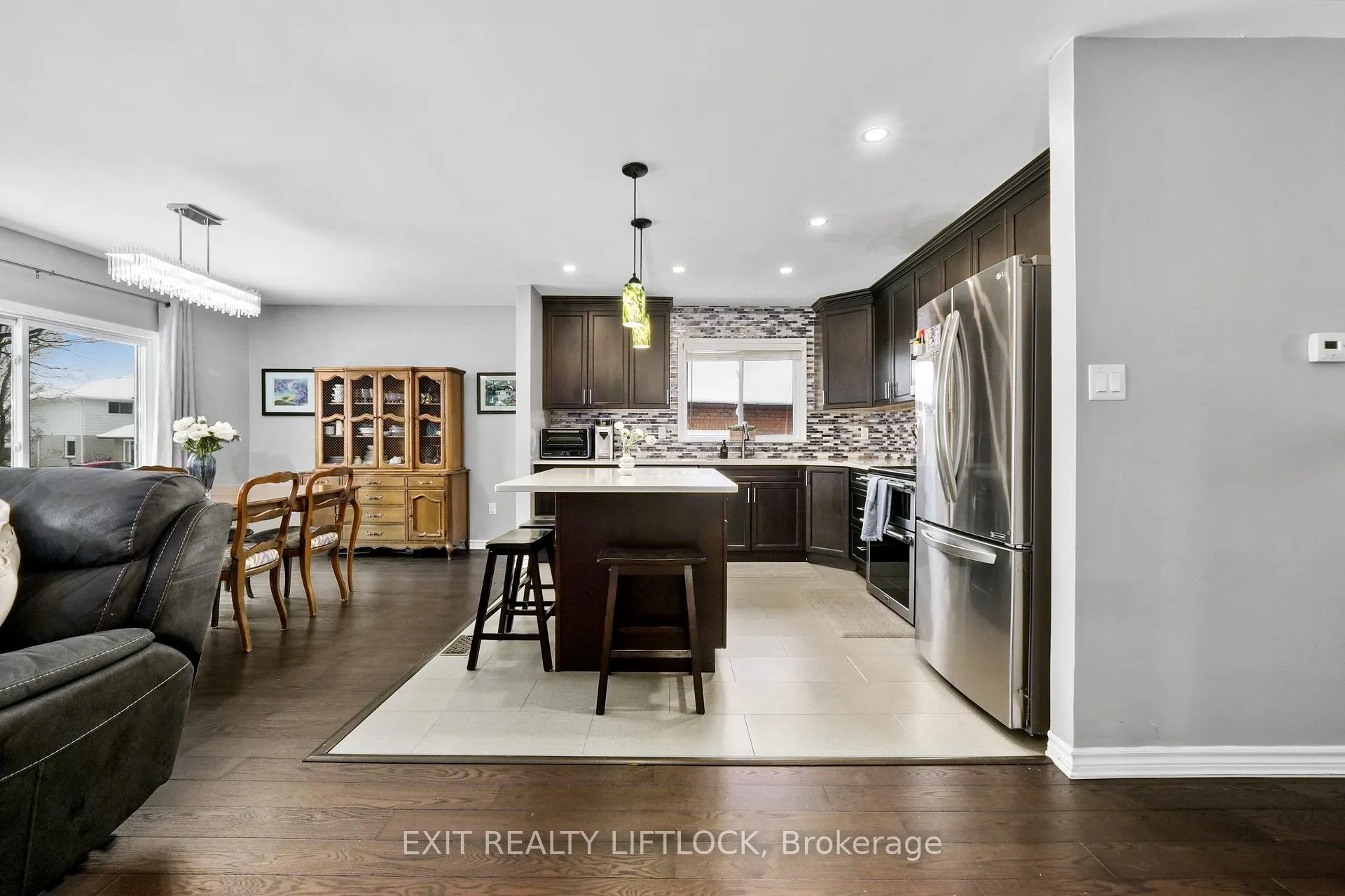Photo 5 of 1856 Mapleridge Drive, Peterborough, Monaghan Ward 2 — HOMEH