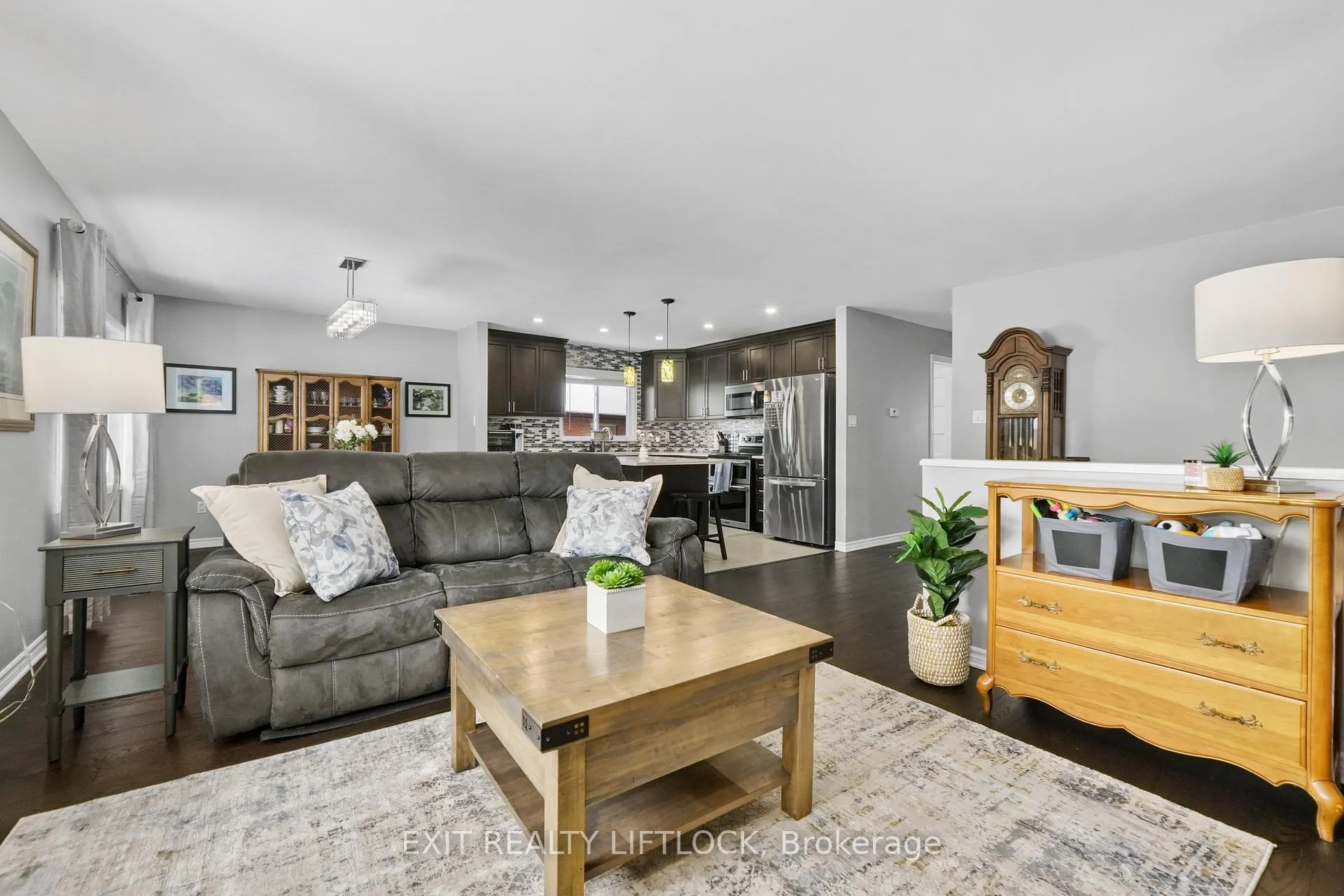 Photo 8 of 1856 Mapleridge Drive, Peterborough, Monaghan Ward 2 — HOMEH