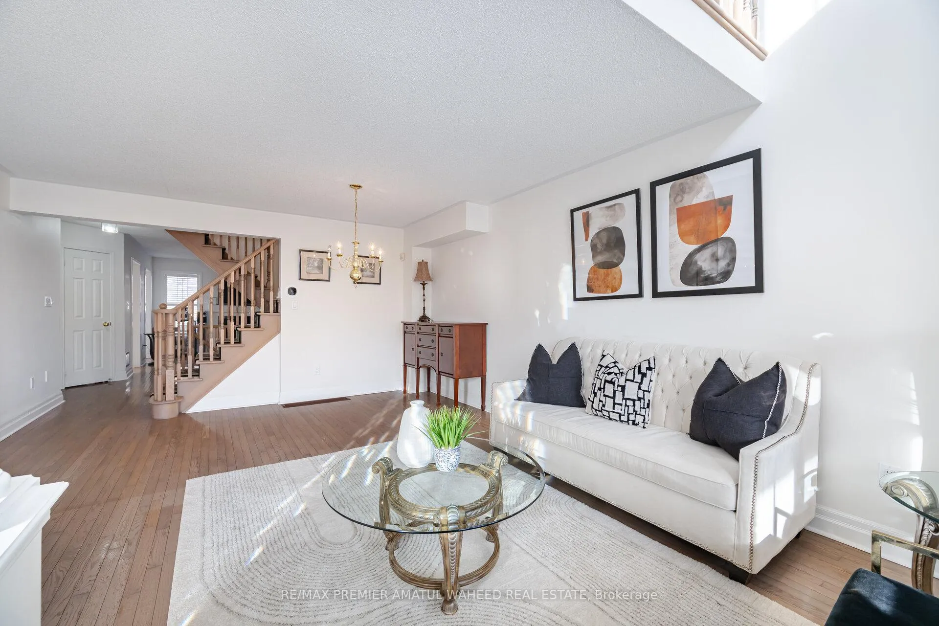 Photo 6 of 64 Madeira Avenue, Vaughan, Vellore Village — HOMEH