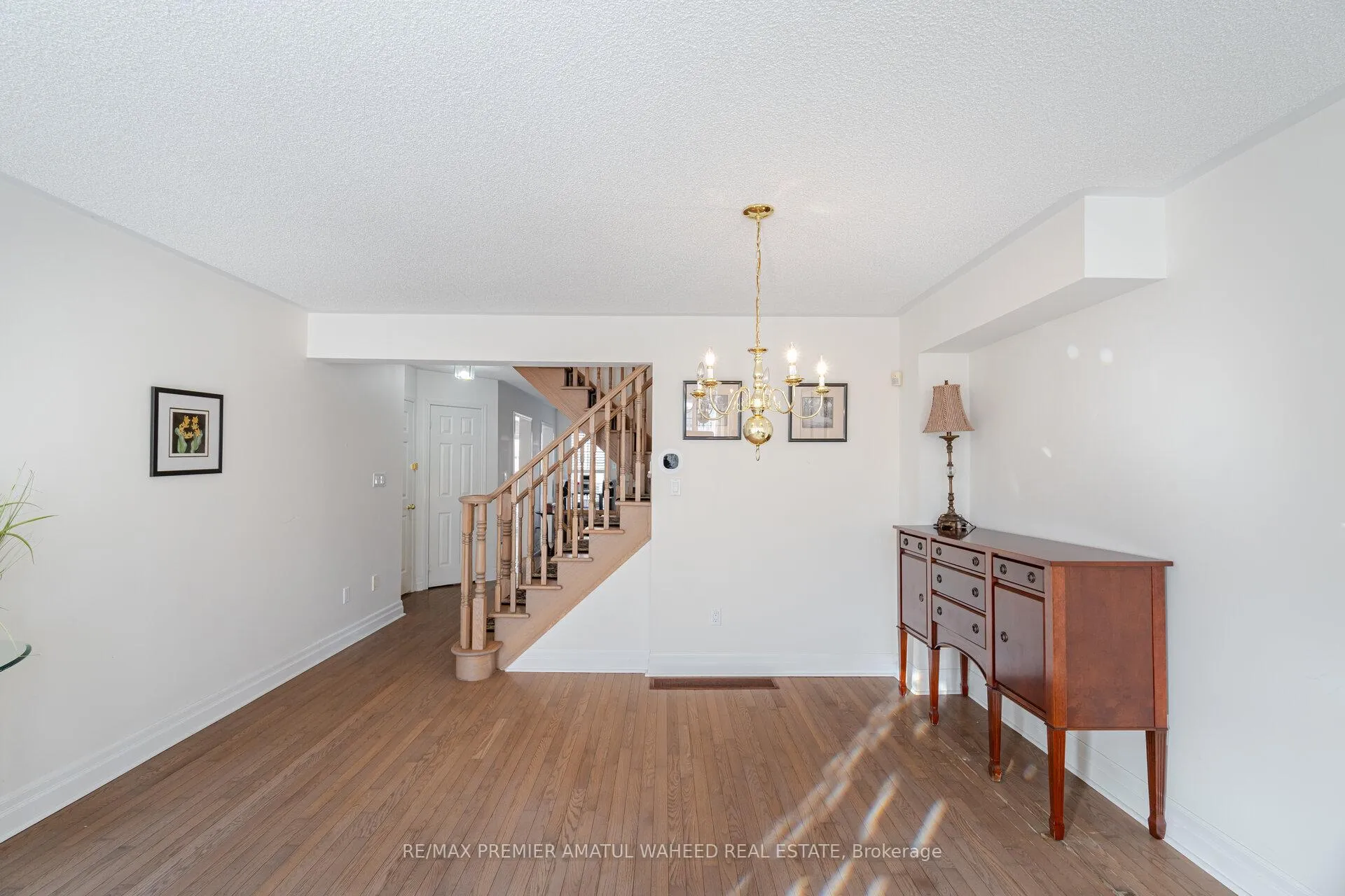 Photo 7 of 64 Madeira Avenue, Vaughan, Vellore Village — HOMEH