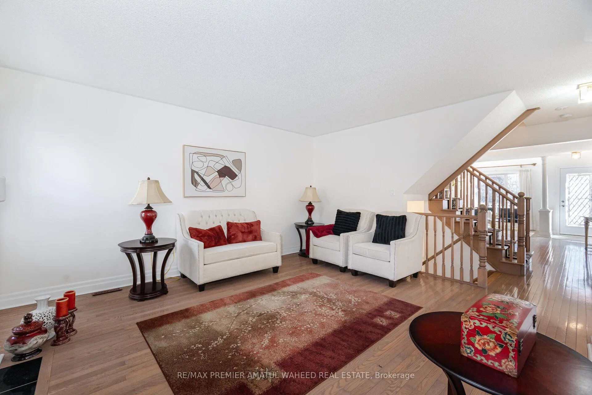 Photo 8 of 64 Madeira Avenue, Vaughan, Vellore Village — HOMEH