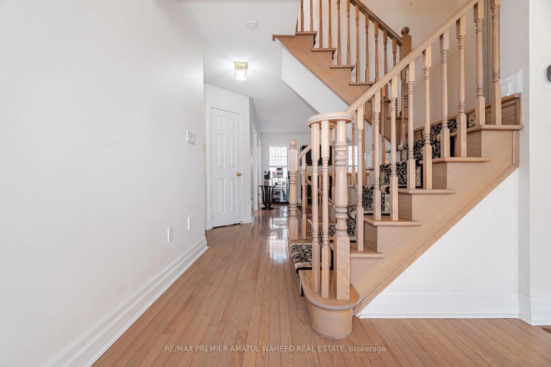 Photo 14 of 64 Madeira Avenue, Vaughan, Vellore Village — HOMEH