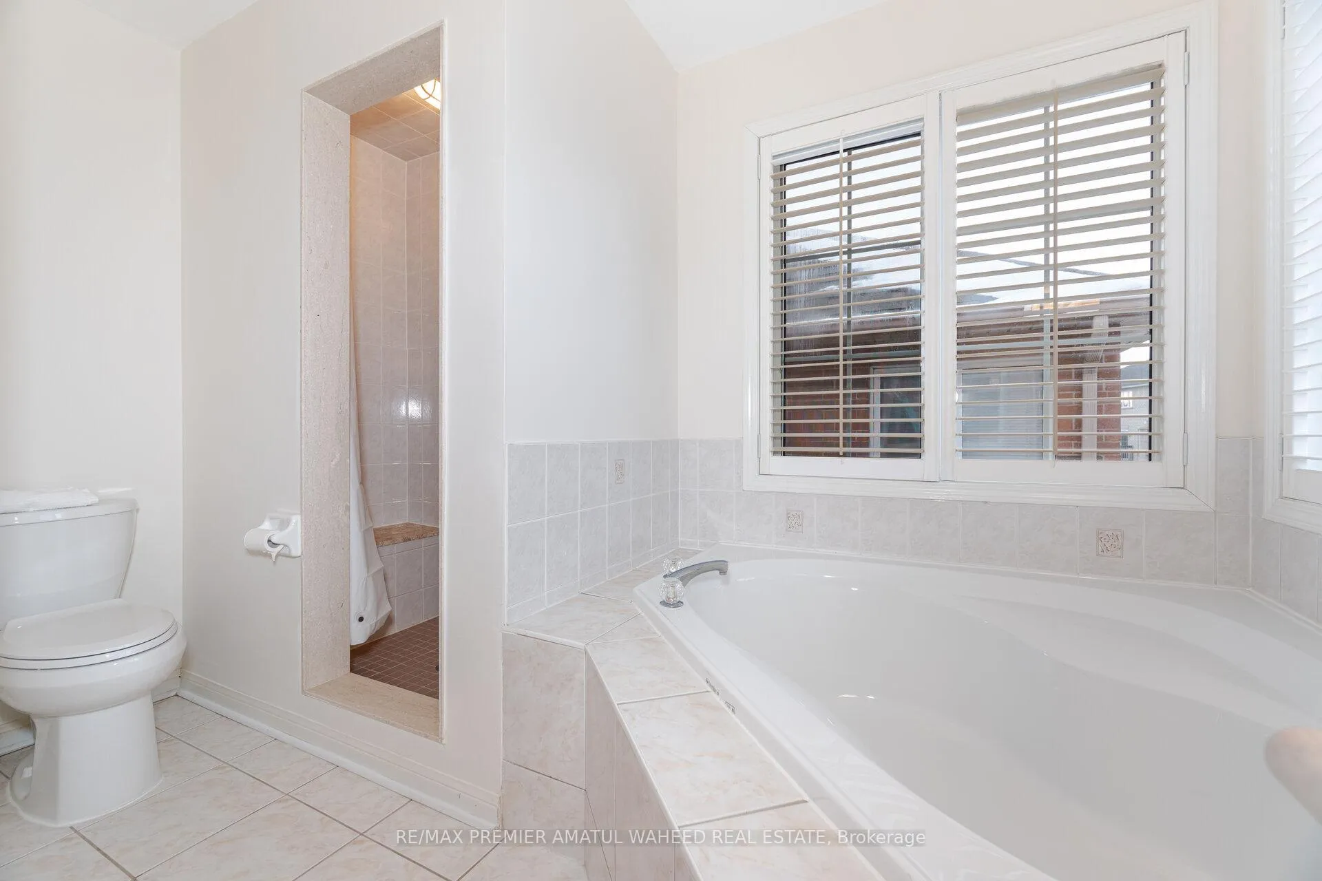 Photo 20 of 64 Madeira Avenue, Vaughan, Vellore Village — HOMEH