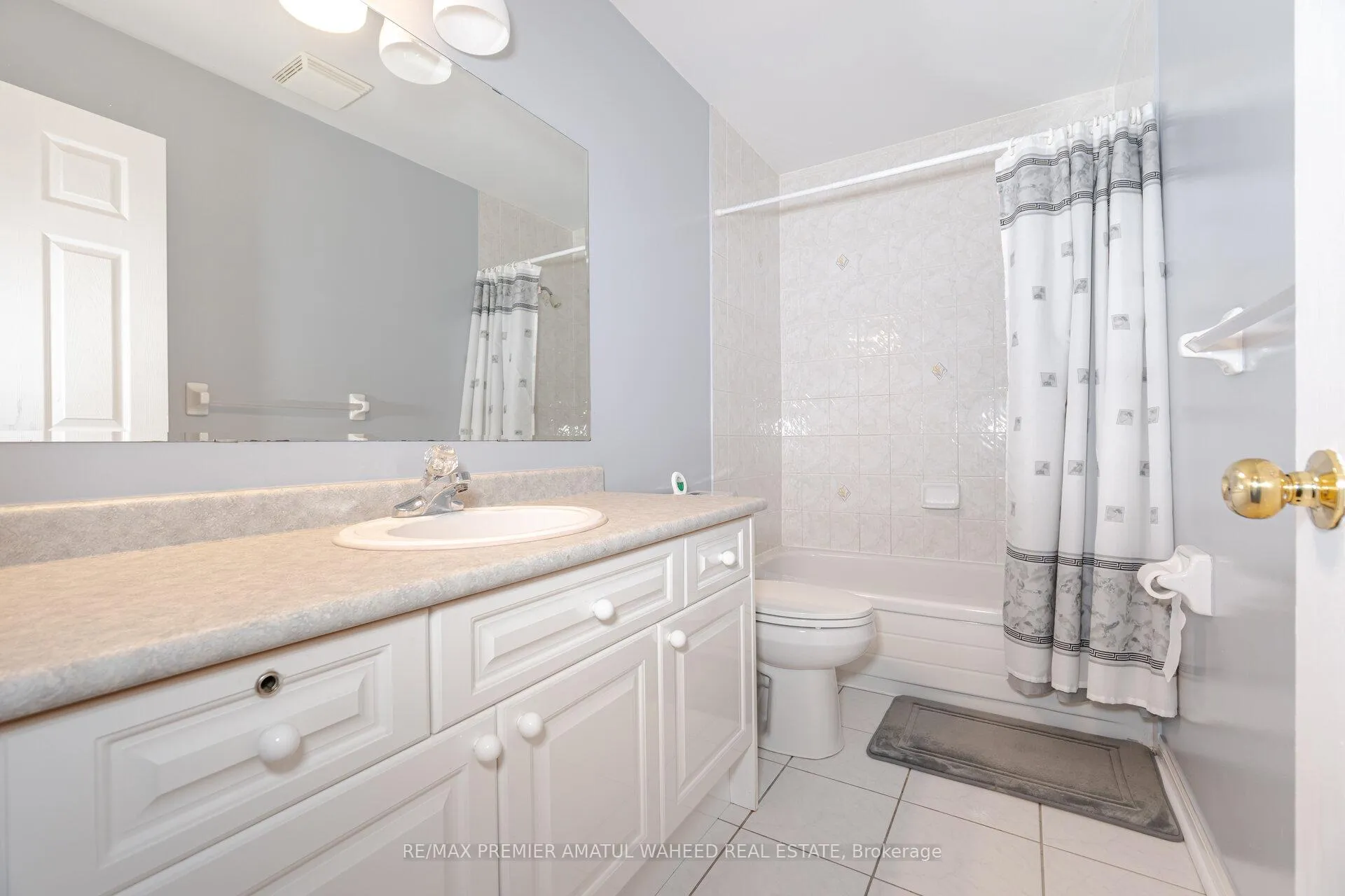 Photo 24 of 64 Madeira Avenue, Vaughan, Vellore Village — HOMEH