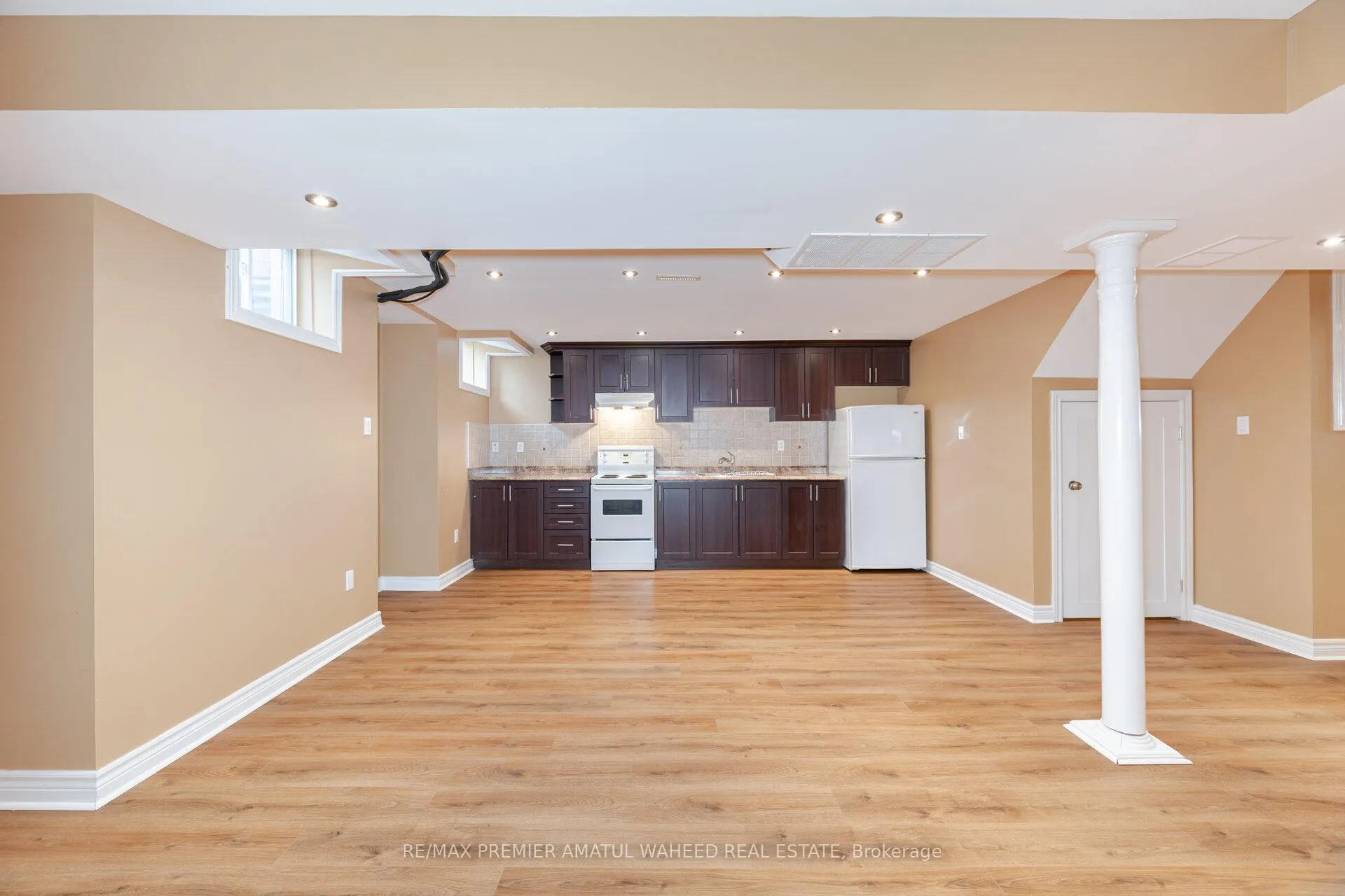 Photo 27 of 64 Madeira Avenue, Vaughan, Vellore Village — HOMEH
