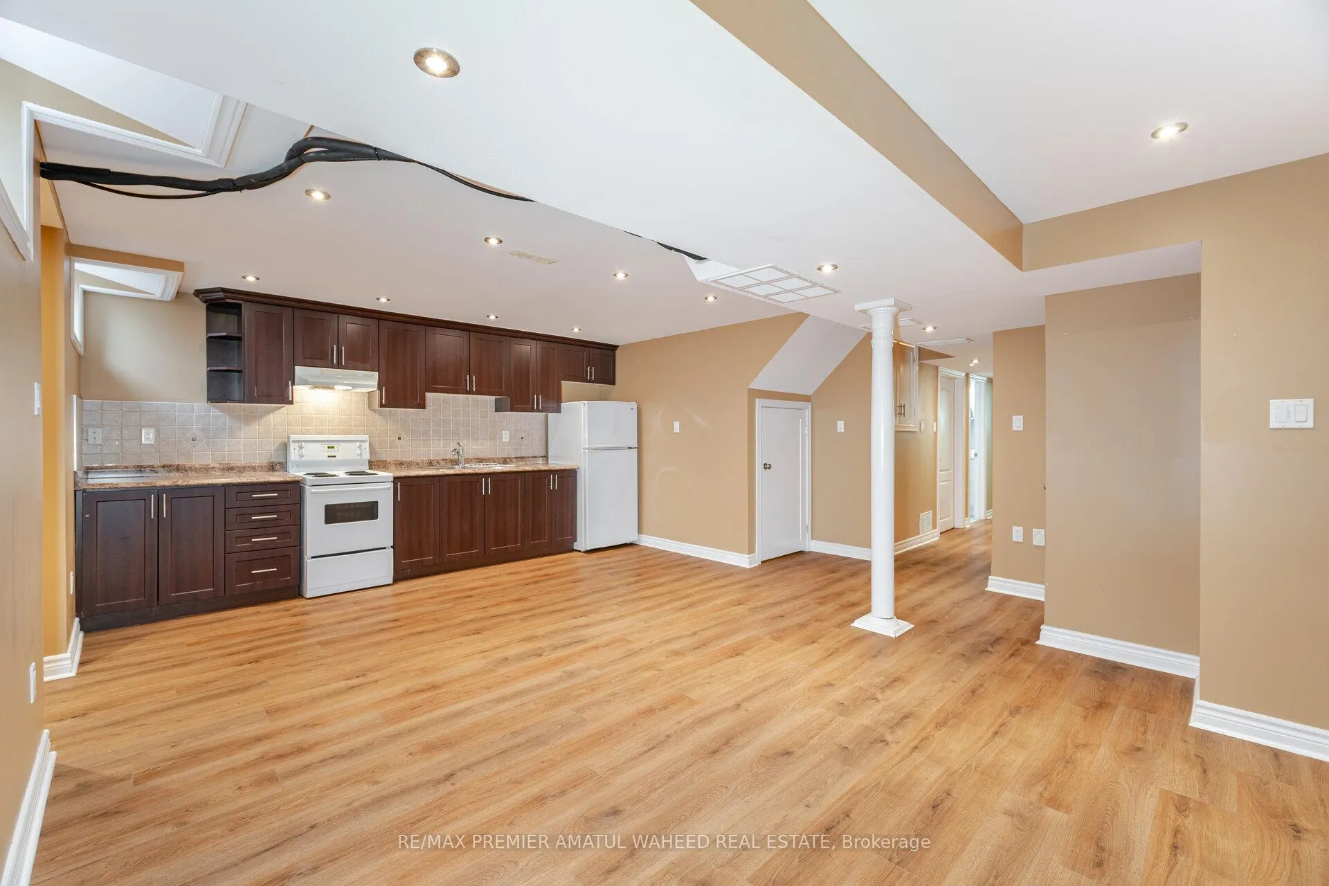 Photo 29 of 64 Madeira Avenue, Vaughan, Vellore Village — HOMEH
