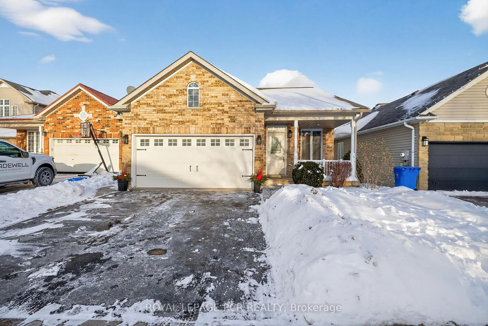 Photo 1 of 13 Willard Hunt Court, King, Schomberg — HOMEH