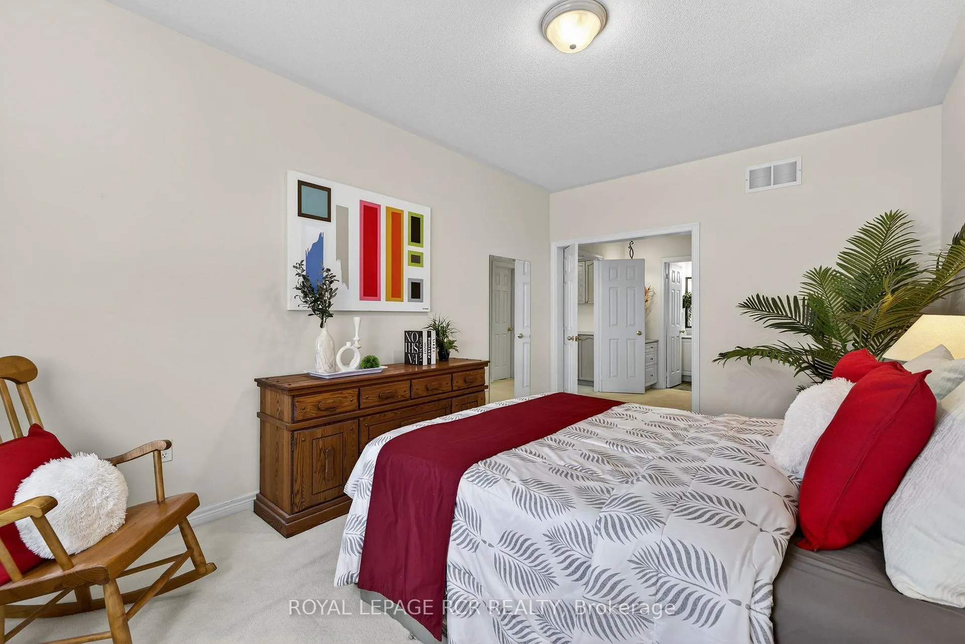 Photo 20 of 13 Willard Hunt Court, King, Schomberg — HOMEH