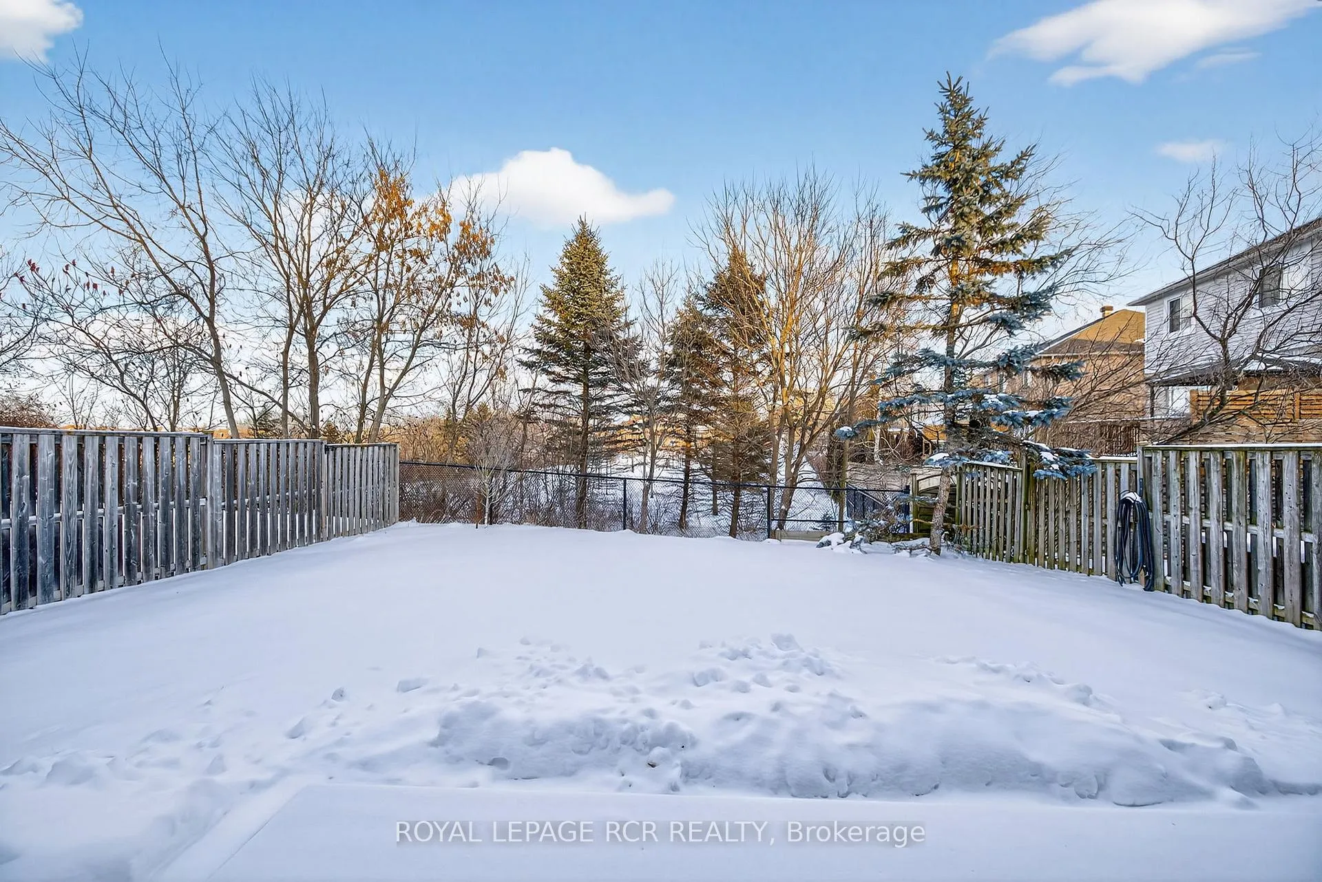 Photo 38 of 13 Willard Hunt Court, King, Schomberg — HOMEH