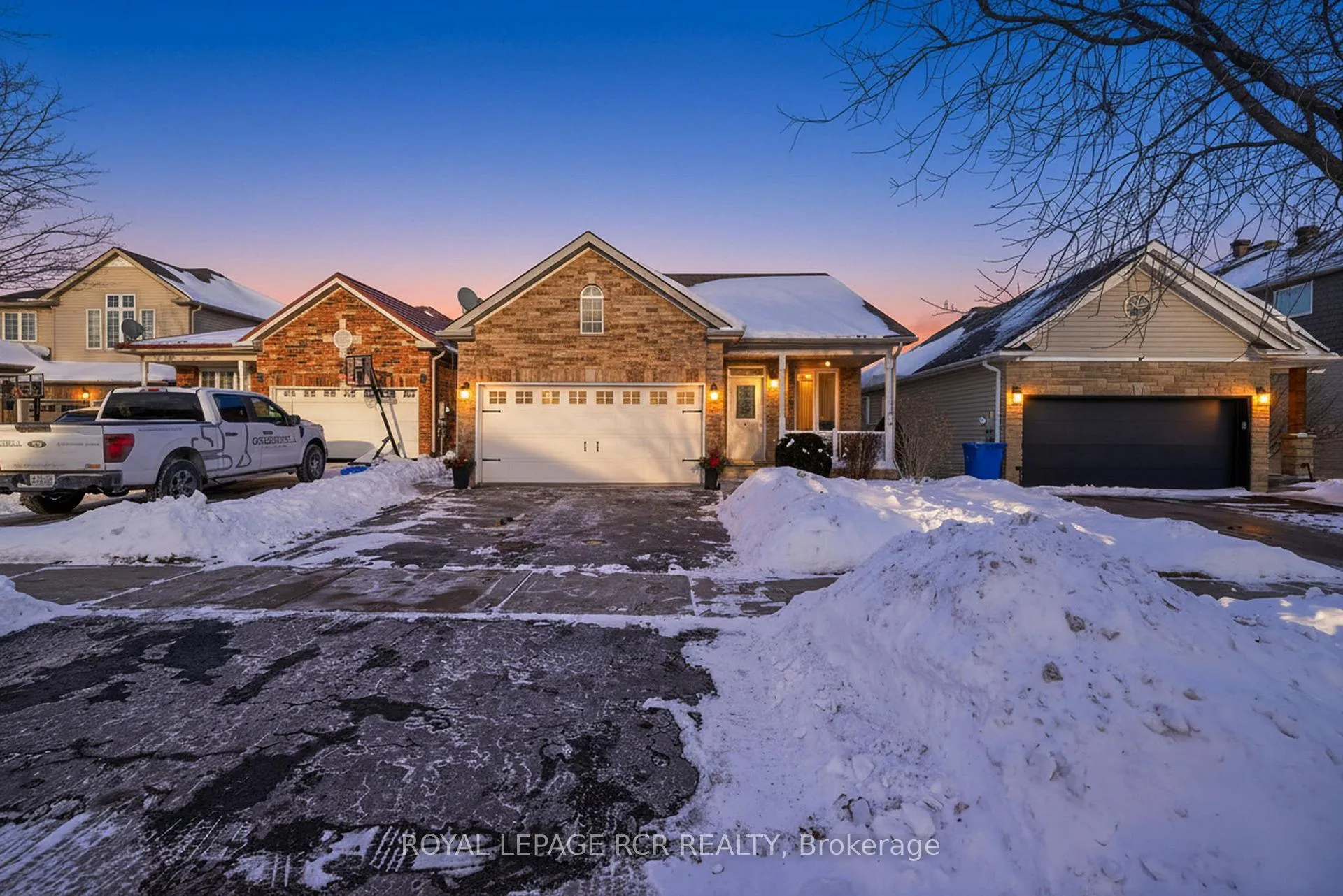 Photo 40 of 13 Willard Hunt Court, King, Schomberg — HOMEH