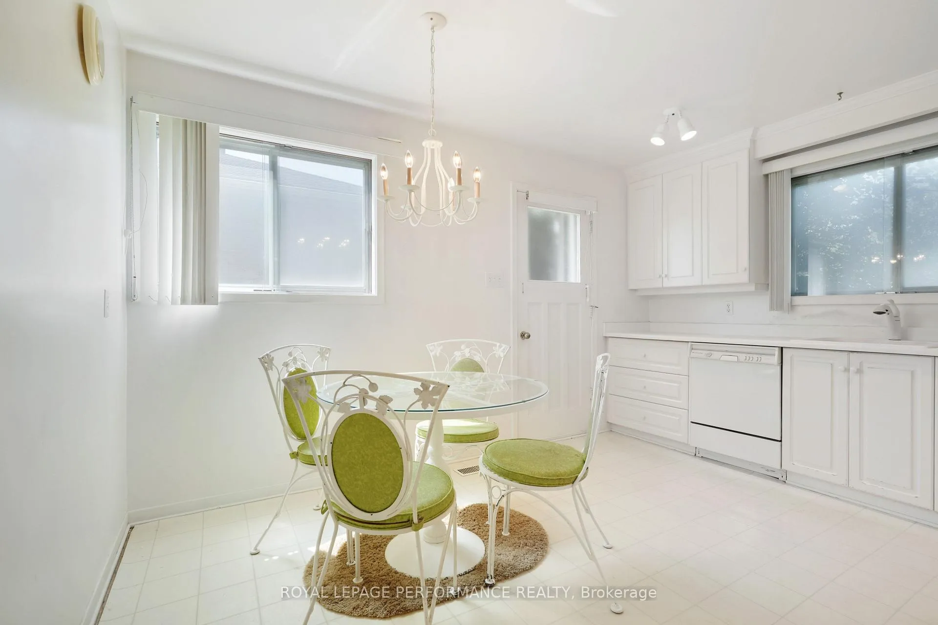 Photo 9 of 2194 Haig Drive, Ottawa, Elmvale Acres — HOMEH