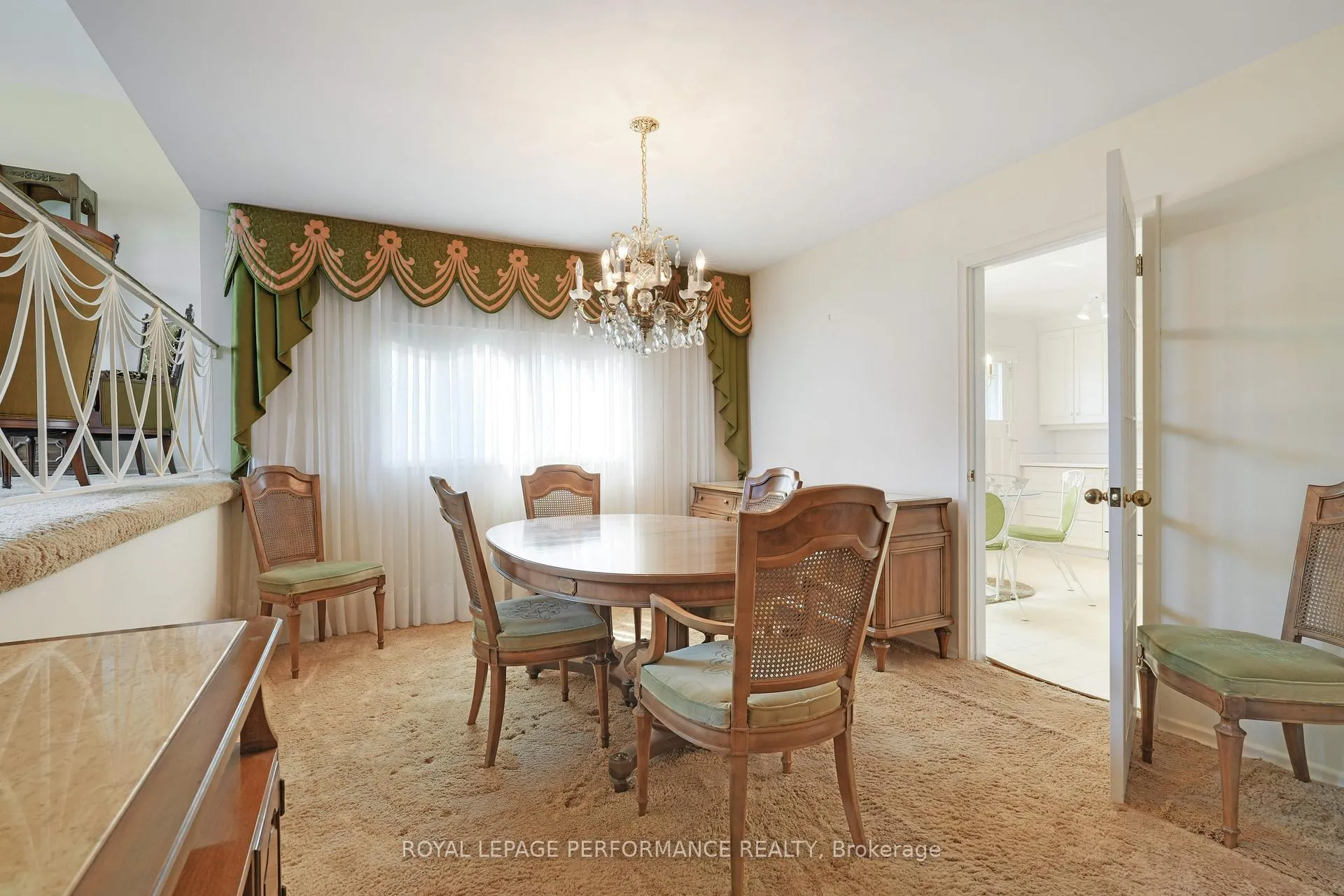 Photo 12 of 2194 Haig Drive, Ottawa, Elmvale Acres — HOMEH