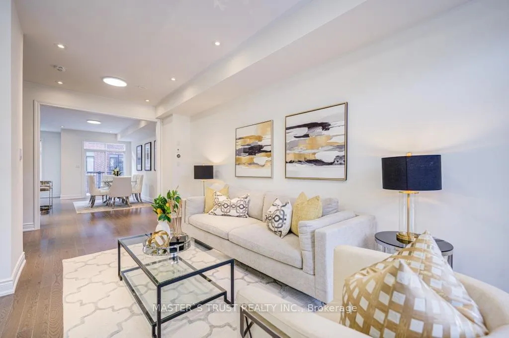 Photo 5 of 105 Lichfield Road, Markham, Unionville — HOMEH