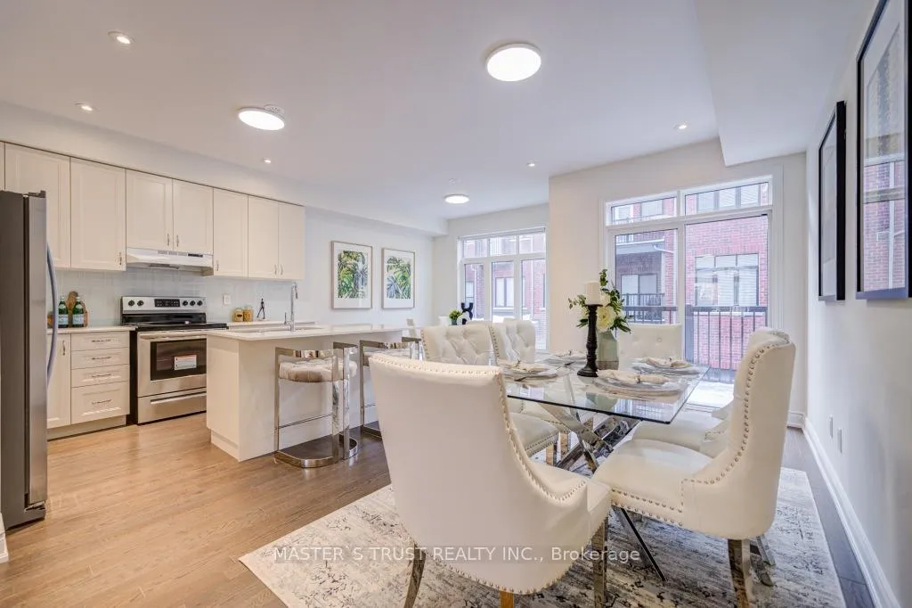 Photo 10 of 105 Lichfield Road, Markham, Unionville — HOMEH
