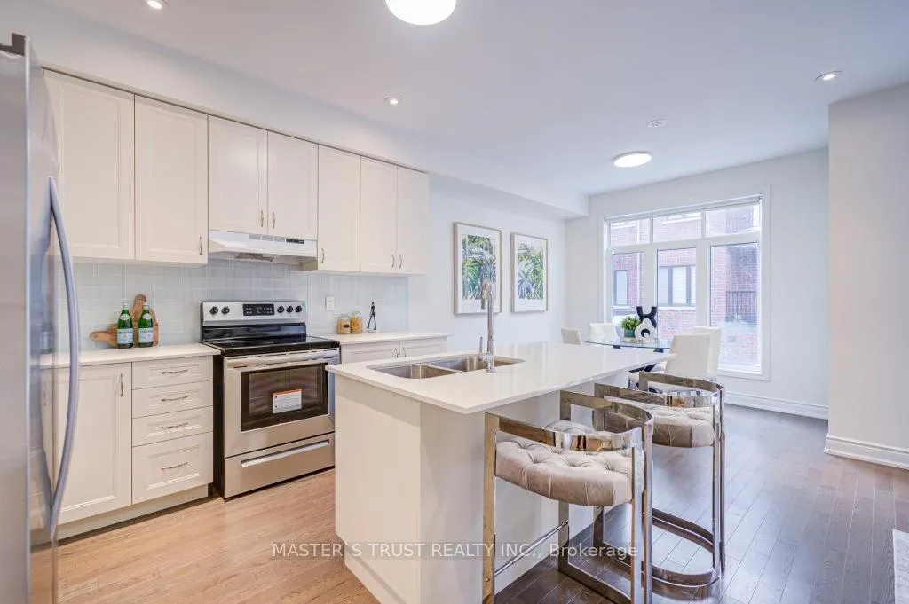 Photo 15 of 105 Lichfield Road, Markham, Unionville — HOMEH