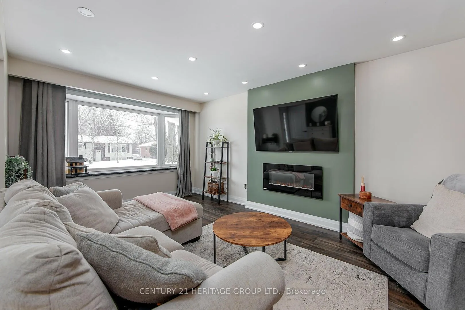 Photo 7 of 28B Bernick Drive, Barrie, Georgian Drive — HOMEH