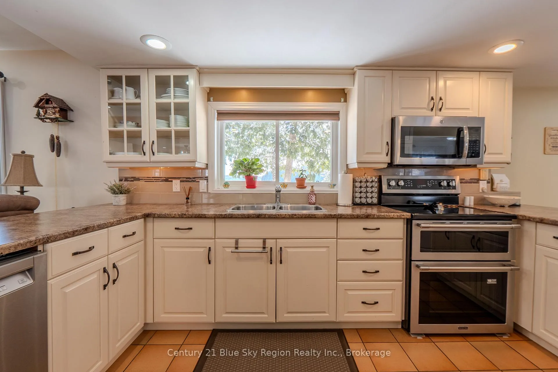 Photo 10 of 17 Sunrise Lane, Powassan — HOMEH