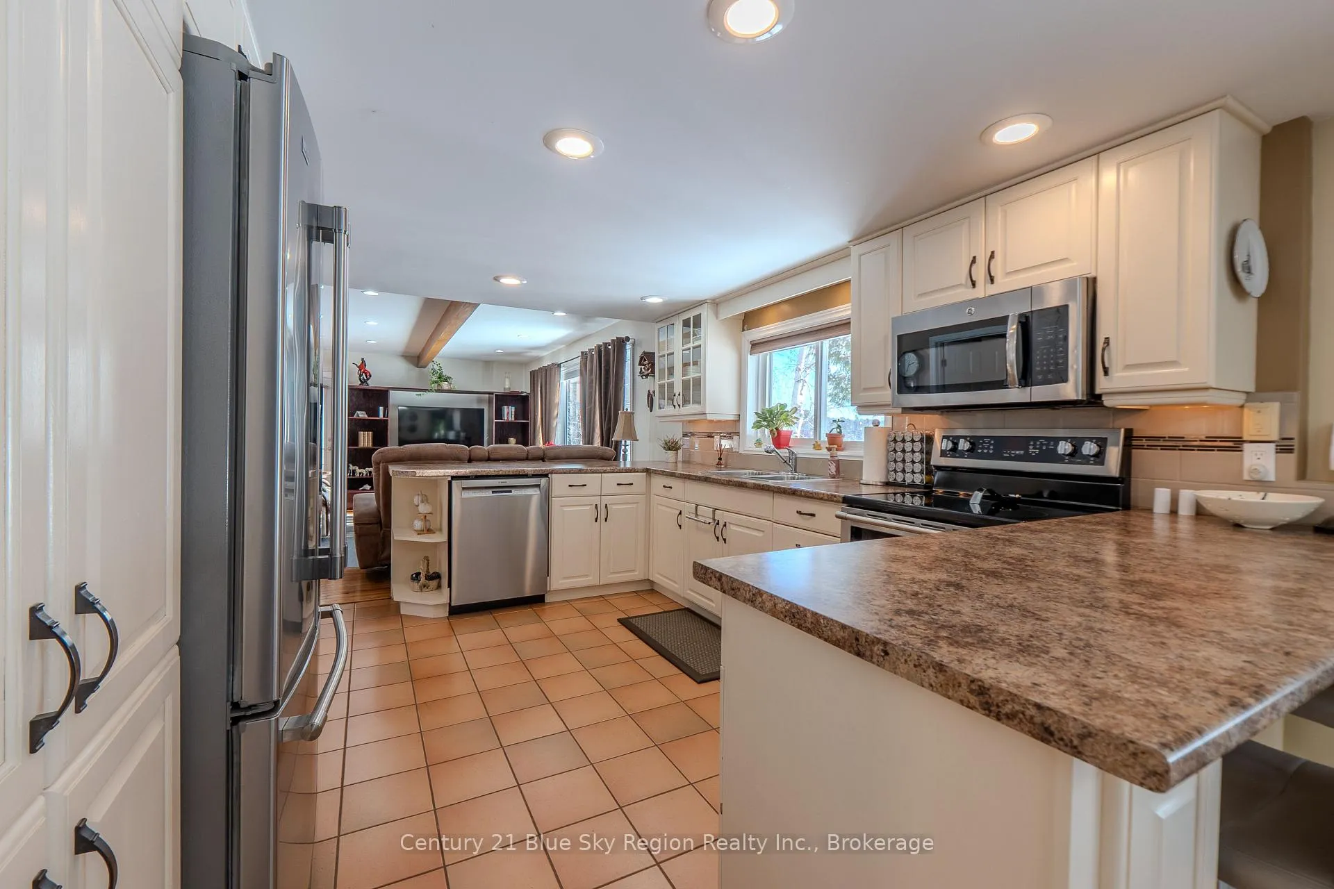 Photo 12 of 17 Sunrise Lane, Powassan — HOMEH