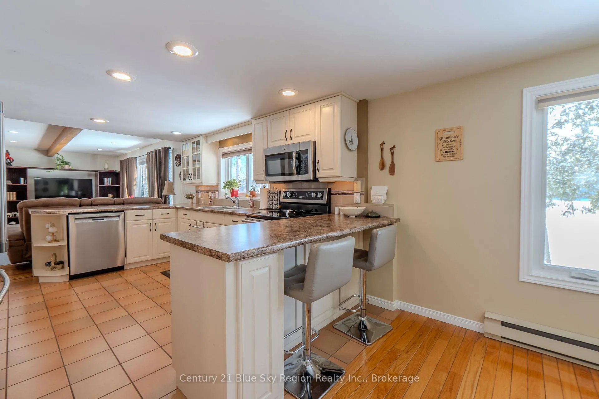 Photo 15 of 17 Sunrise Lane, Powassan — HOMEH