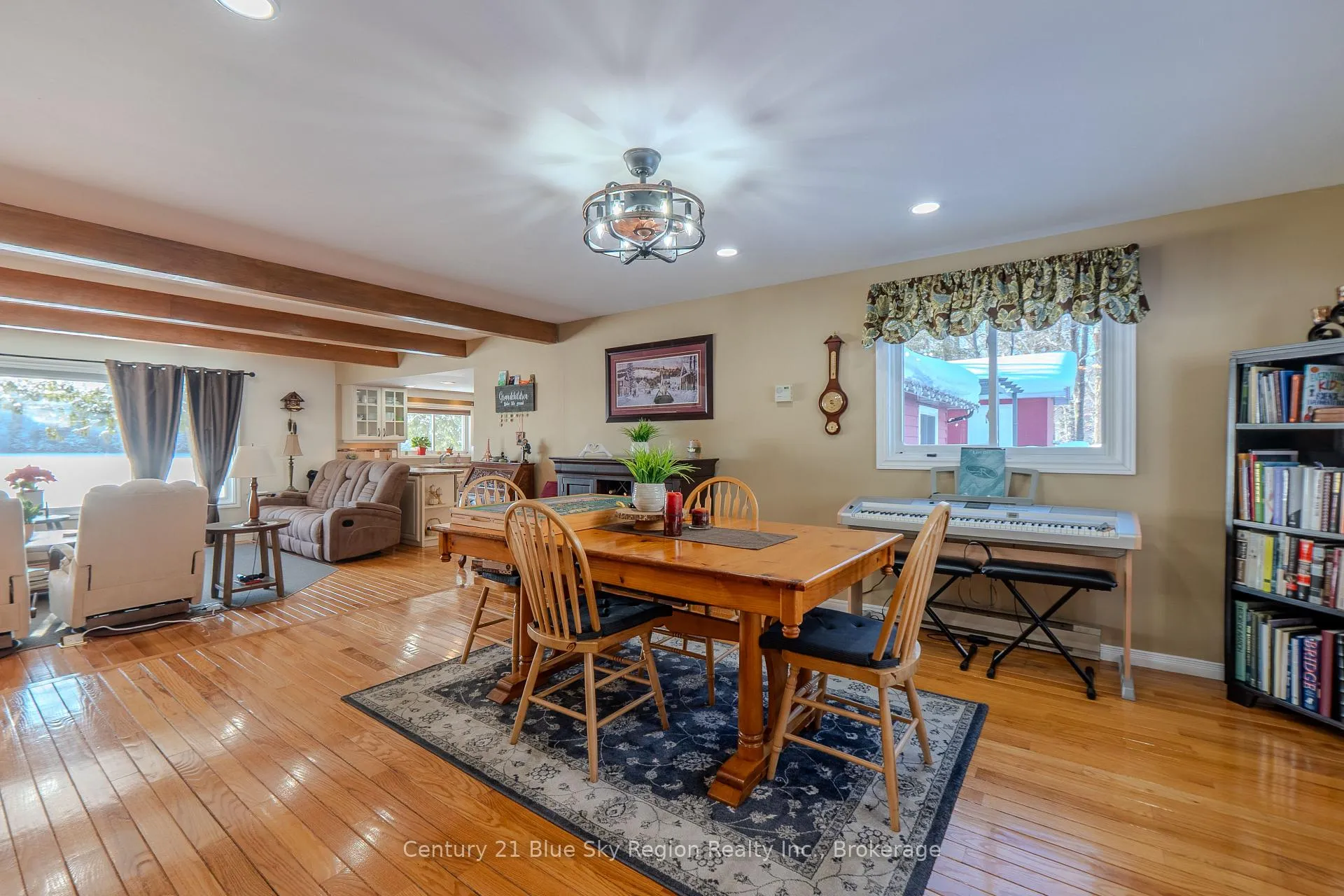Photo 18 of 17 Sunrise Lane, Powassan — HOMEH