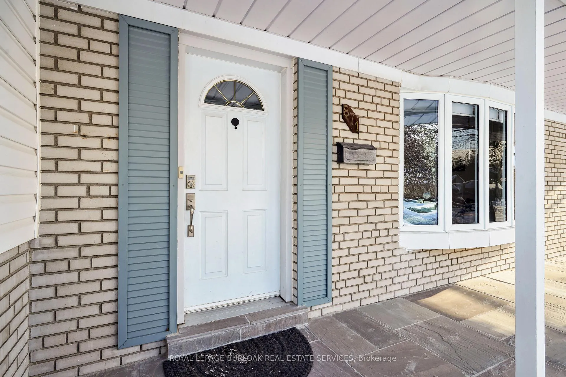 Photo 5 of 871 Francis Road, Burlington, LaSalle — HOMEH
