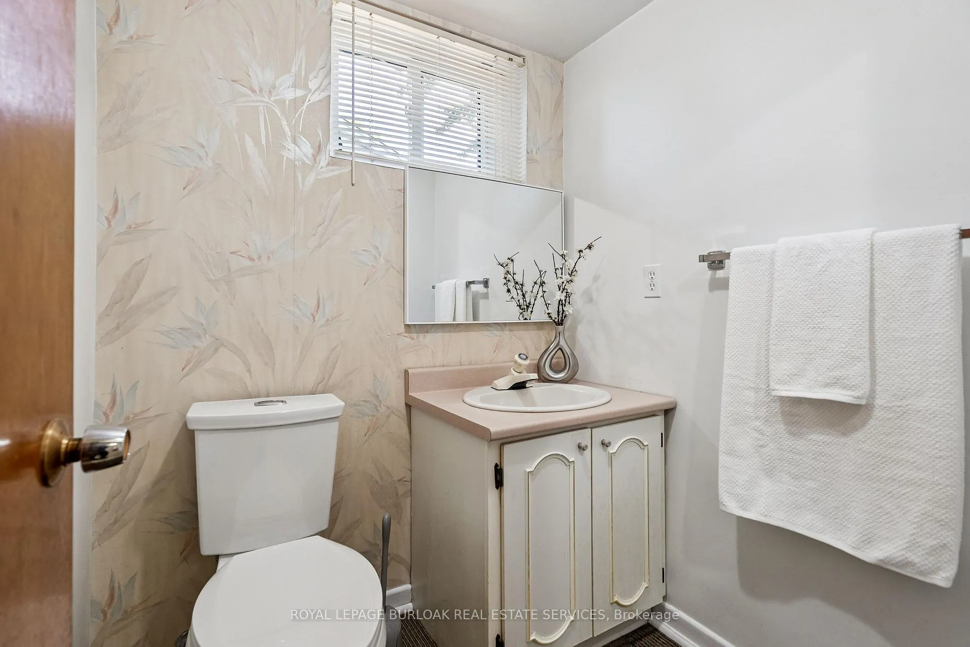 Photo 22 of 871 Francis Road, Burlington, LaSalle — HOMEH