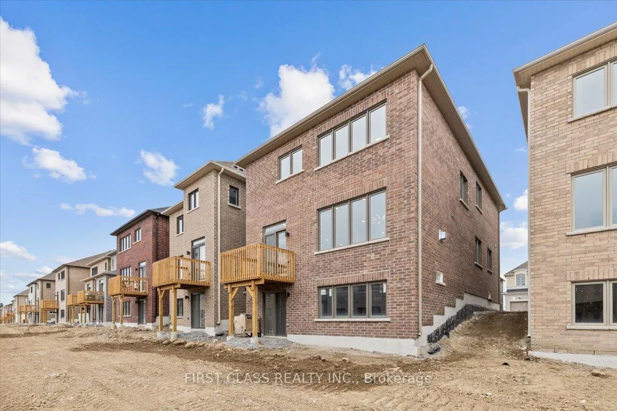 Photo 2 of 23 Ed Ewert Avenue, Clarington, Newcastle — HOMEH