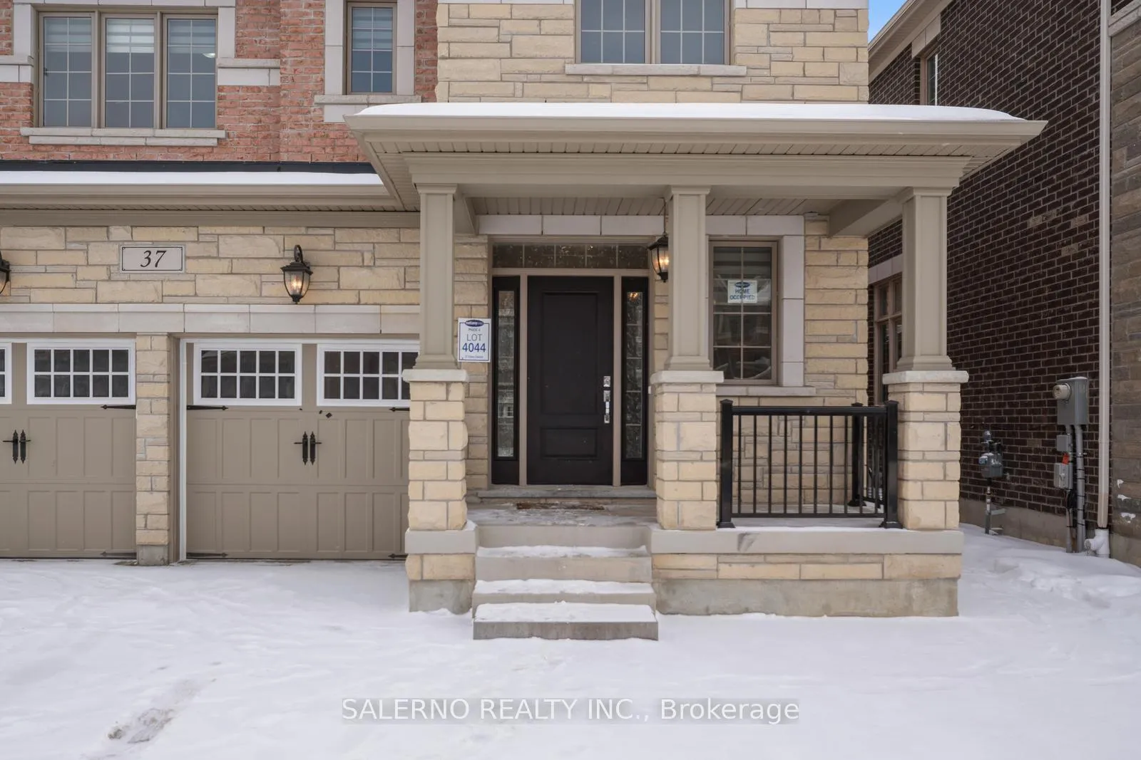 Photo 3 of 37 Chorus Crescent, Vaughan, Kleinburg — HOMEH