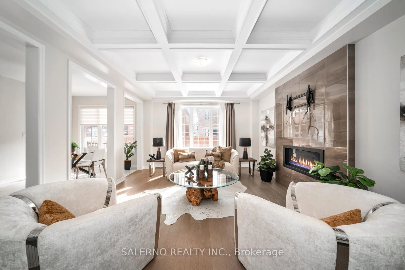 Photo 7 of 37 Chorus Crescent, Vaughan, Kleinburg — HOMEH